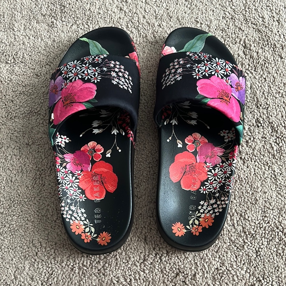 Ted Baker London Black Floral Slides, Size 38